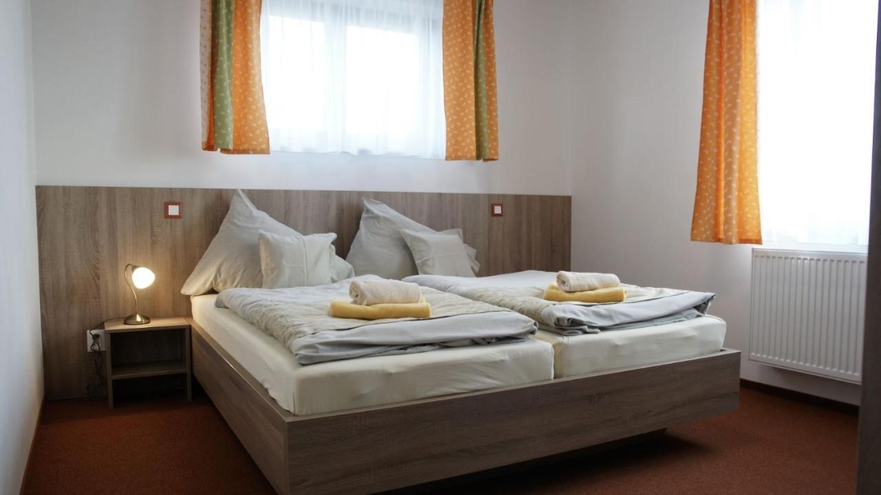 Farma Moulisovych Apartment Nezvestice Exterior photo